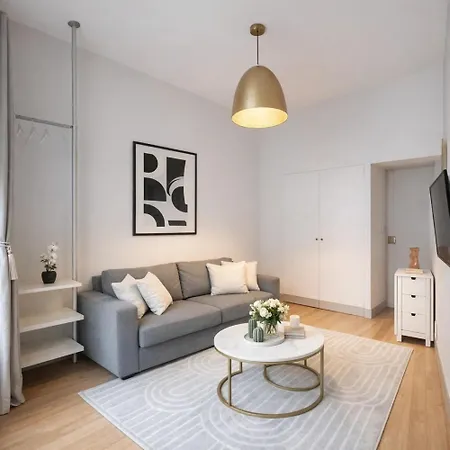 Appartement Champs-elysees Stunning Family Flat Parijs