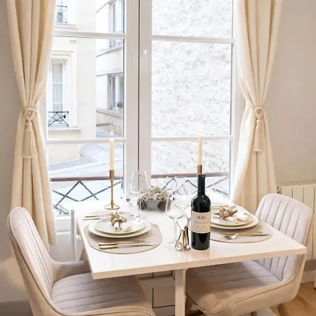 Champs-elysees Stunning Family Flat *